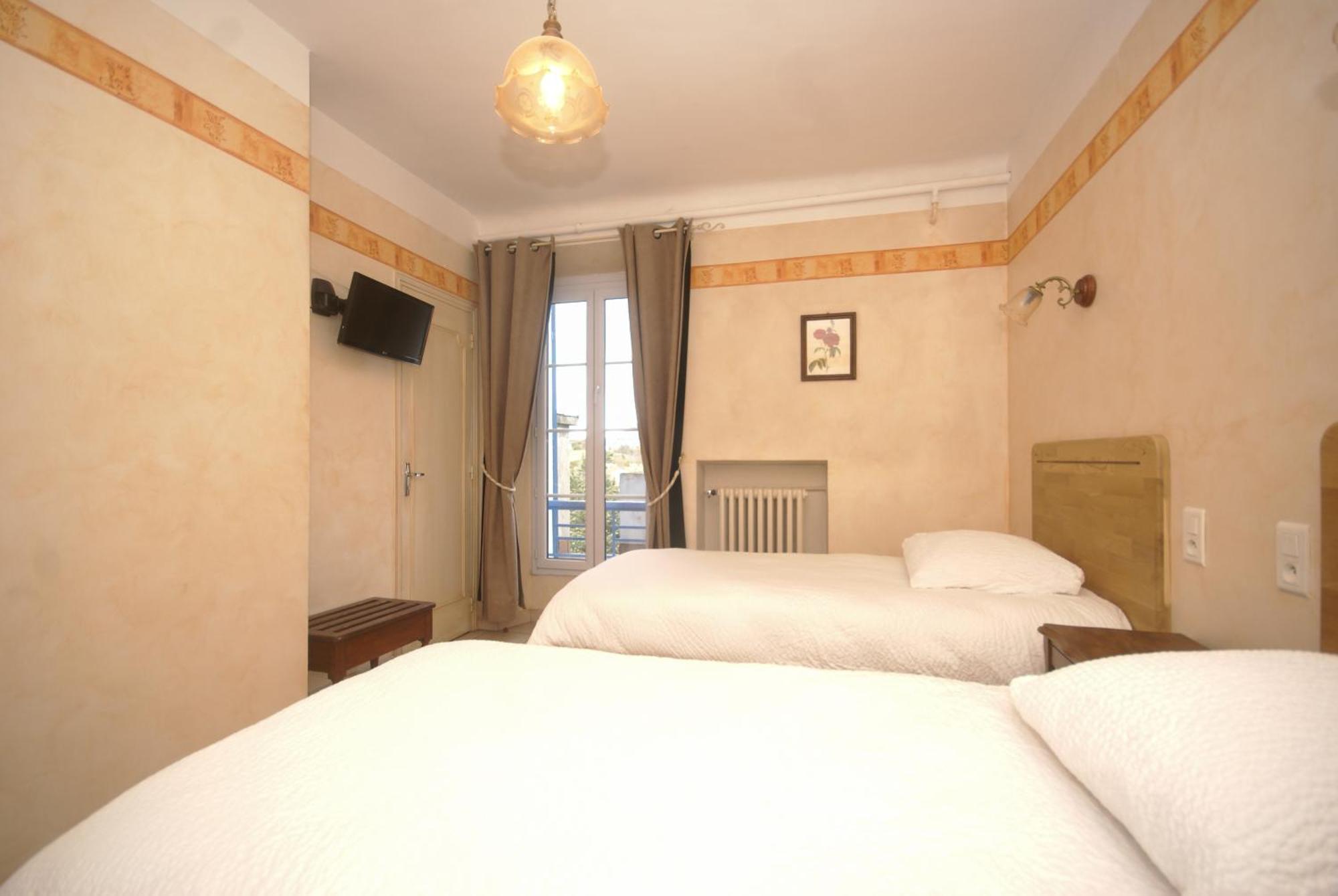 Hotel Logis Grand Bain 2*